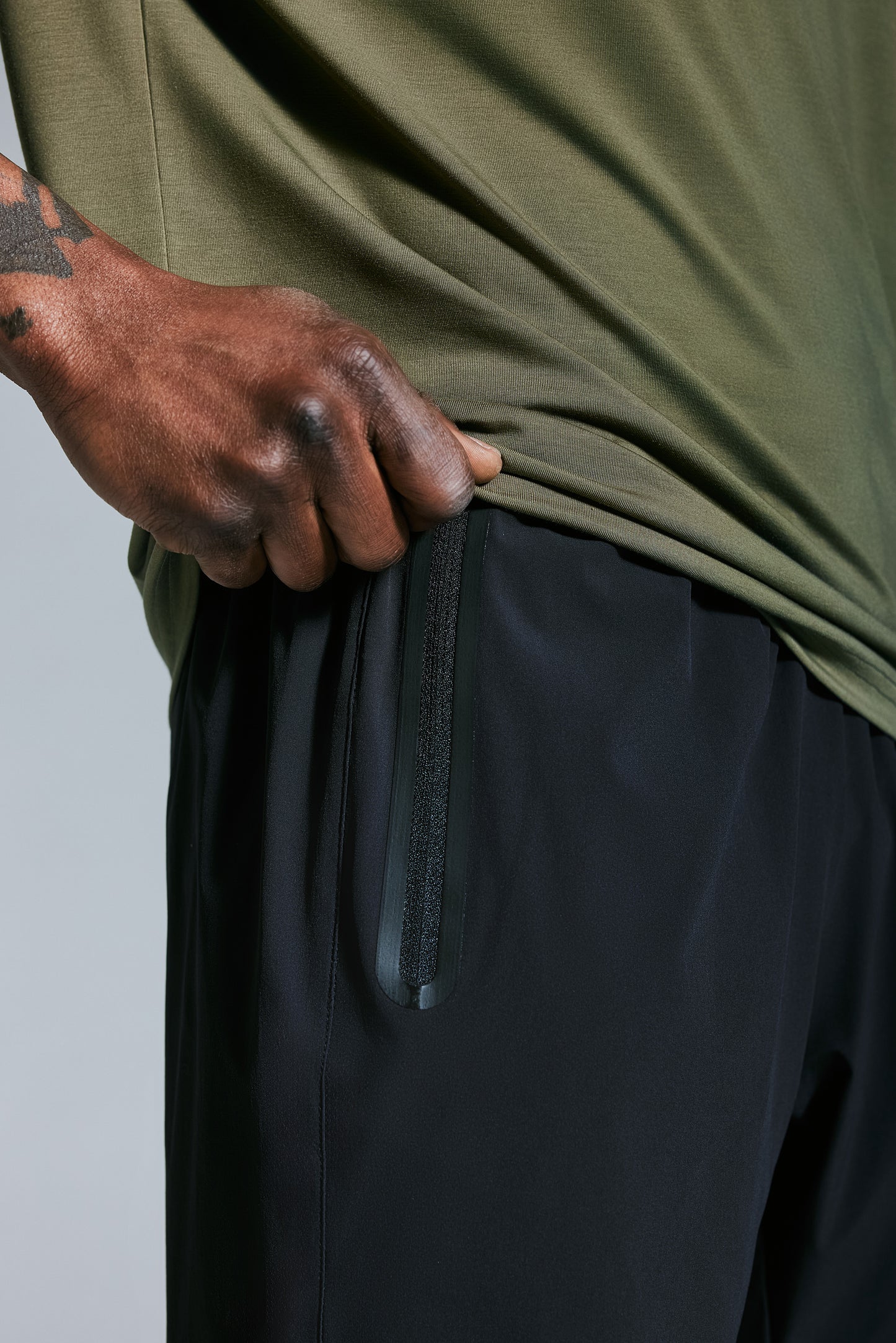 do New Space Mens 7" Tech Short