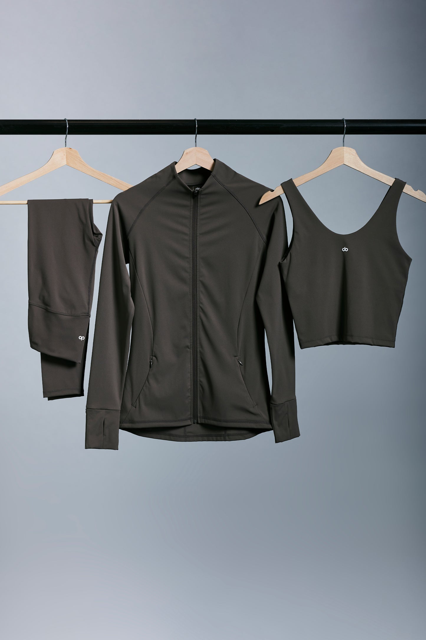 Newspace Womens  Set - Bark